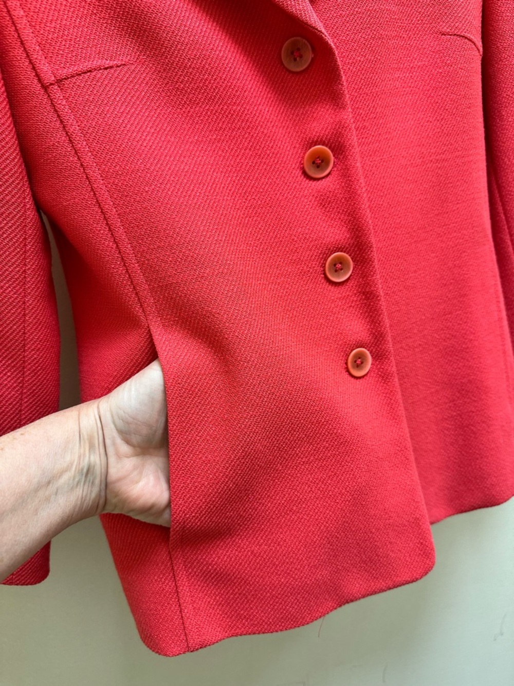 Burberry’s Coral Pink Tailored Jacket & Pencil Skirt. GORGEOUS!LIKE NEW! Size 2 - Picture 4 of 11